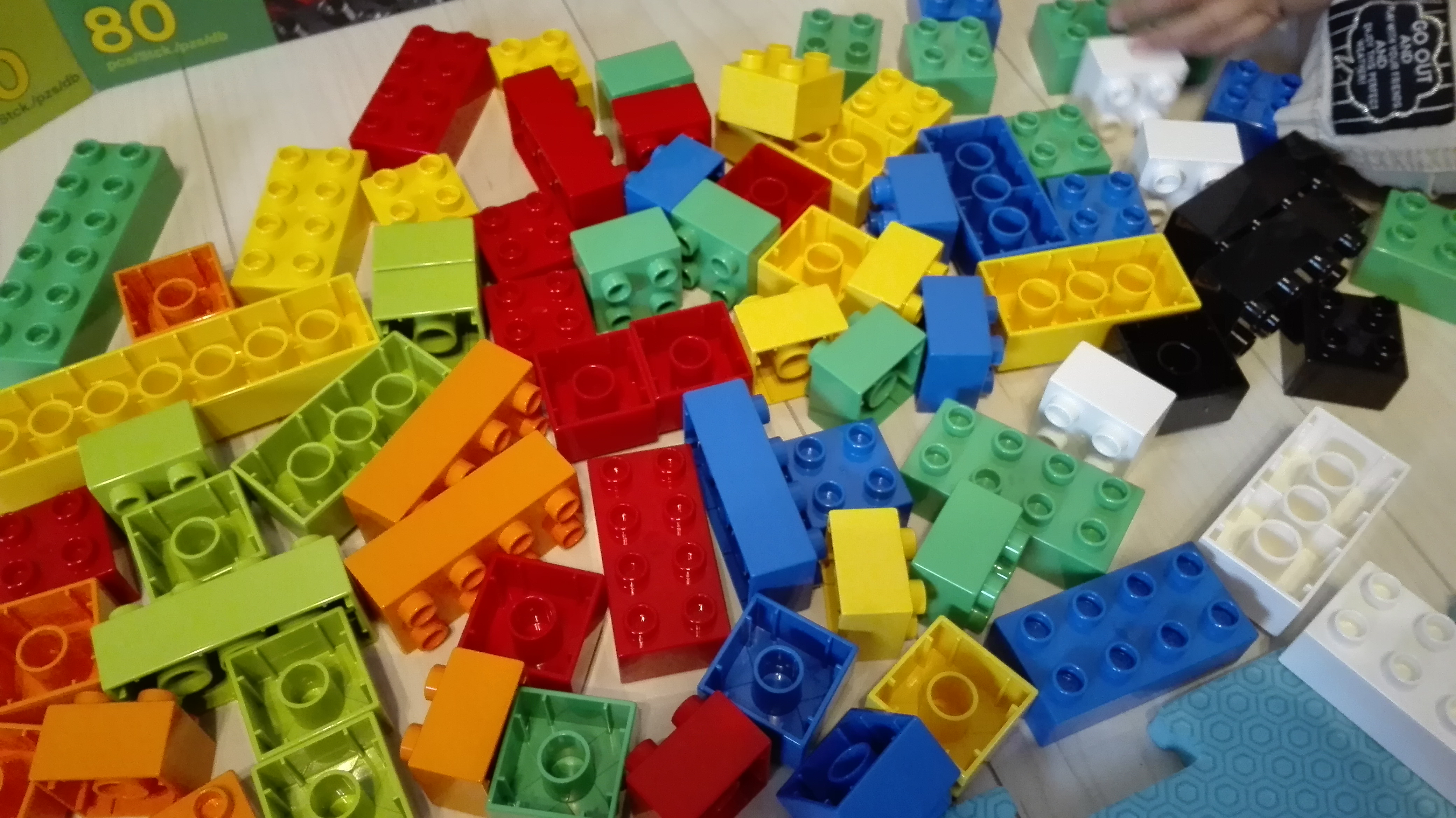 レゴブロックは子供の知育に絶大な効果あり？！